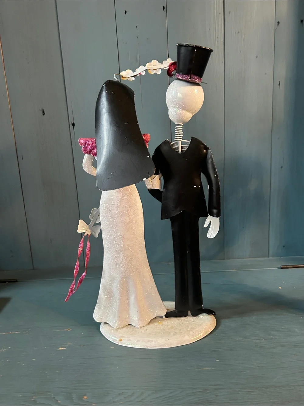 Halloween Mexican Day of the Dead Bride & Groom Figurines - White, Black, Pink